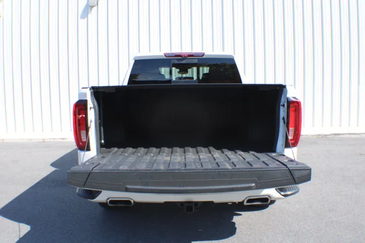 Used 2023 WHITE FROST TRICOAT GMC Denali image 20