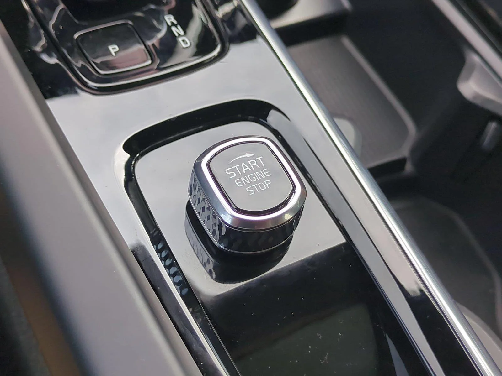 Used 2026 Onyx Black Metallic Volvo Ultra image 30