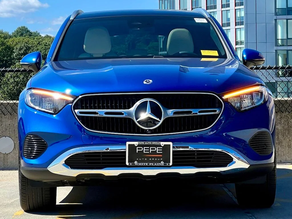 Certified Used 2026  Mercedes-Benz GLC 300 image 3