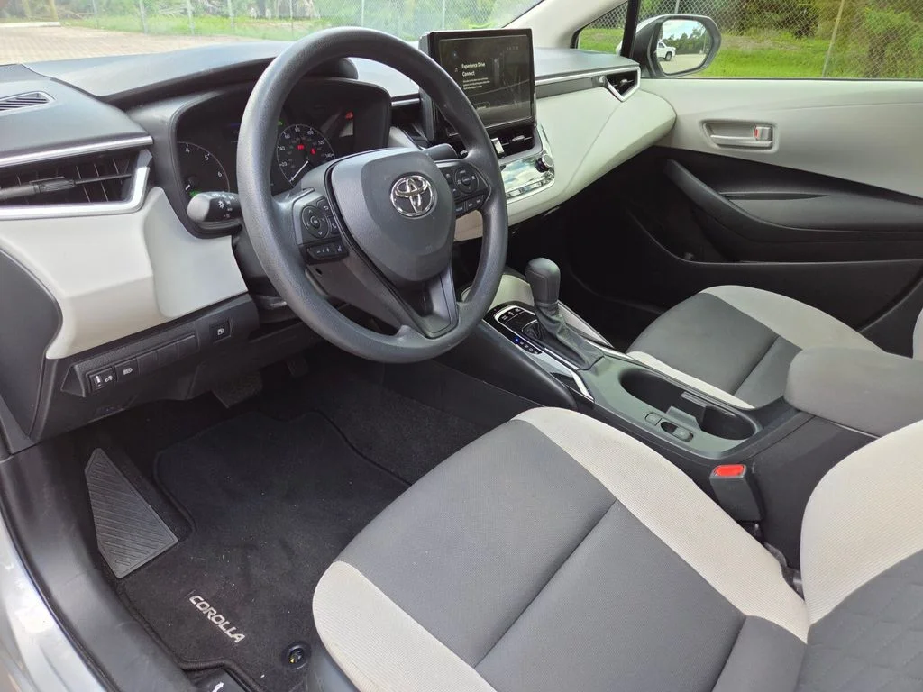 Certified Used 2025 Silver Toyota LE image 25
