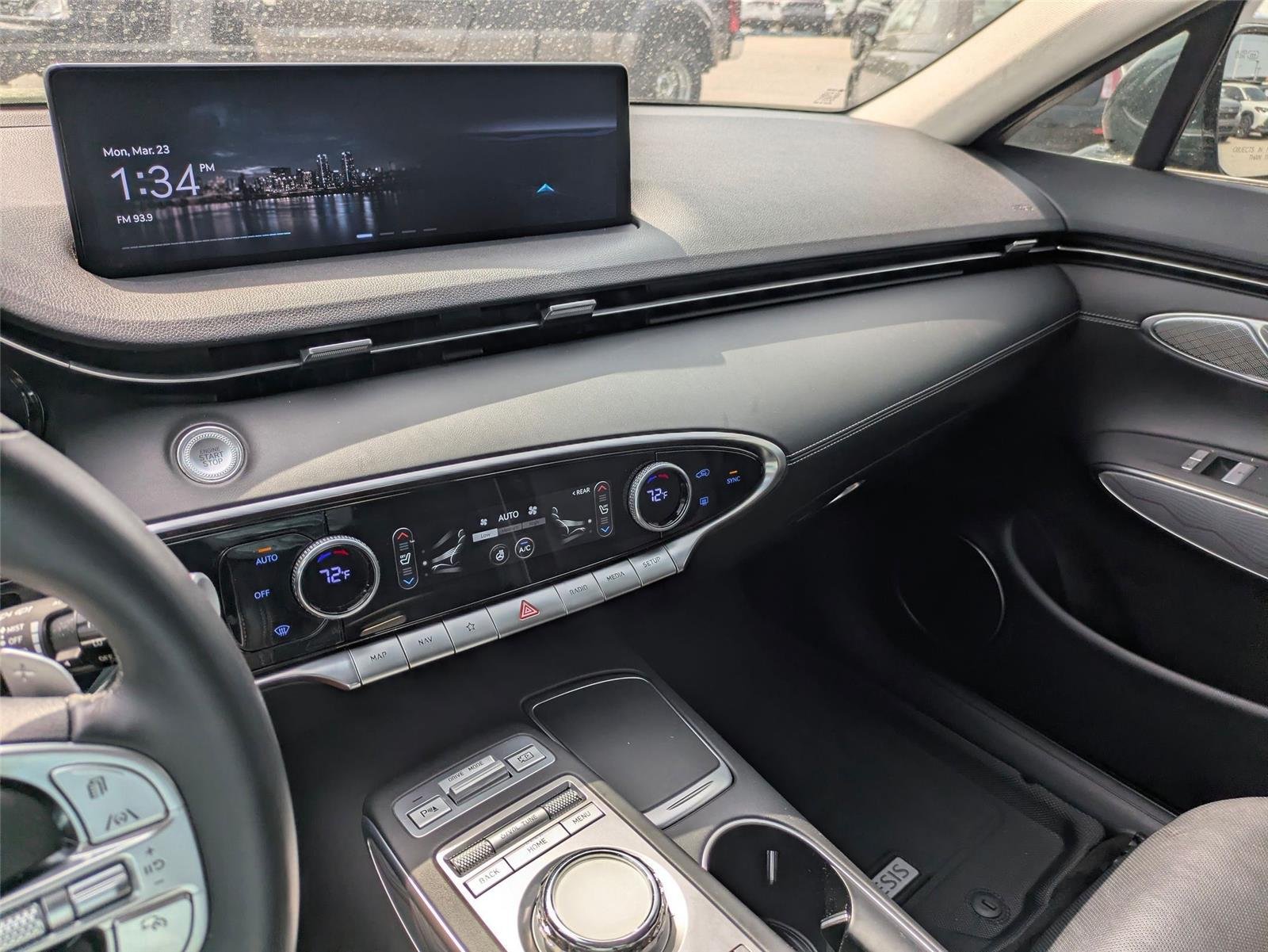 Used 2023 Cardiff Green Genesis 2.5T image 18