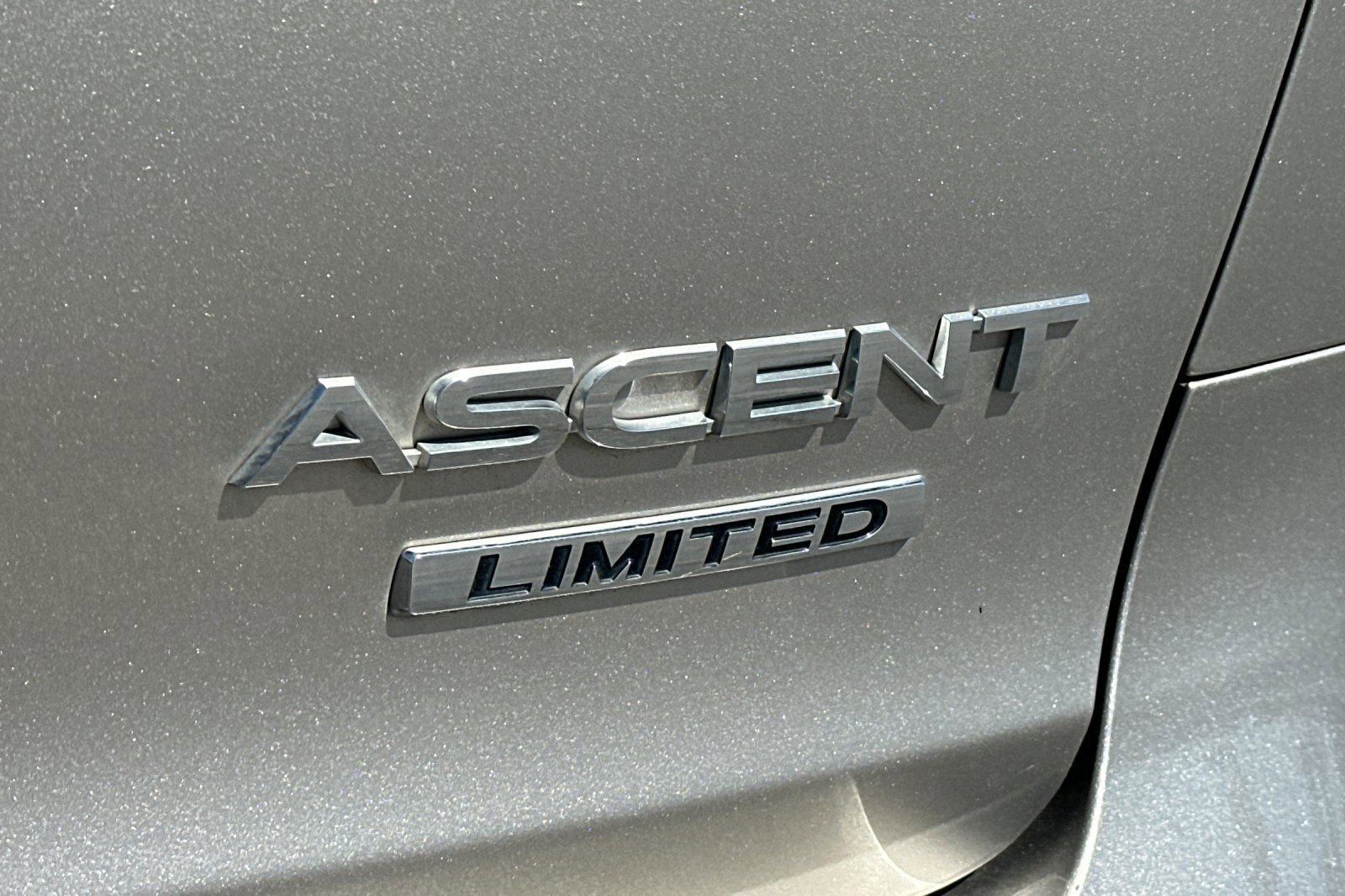 Used 2019 Tungsten Metallic Subaru Limited image 28