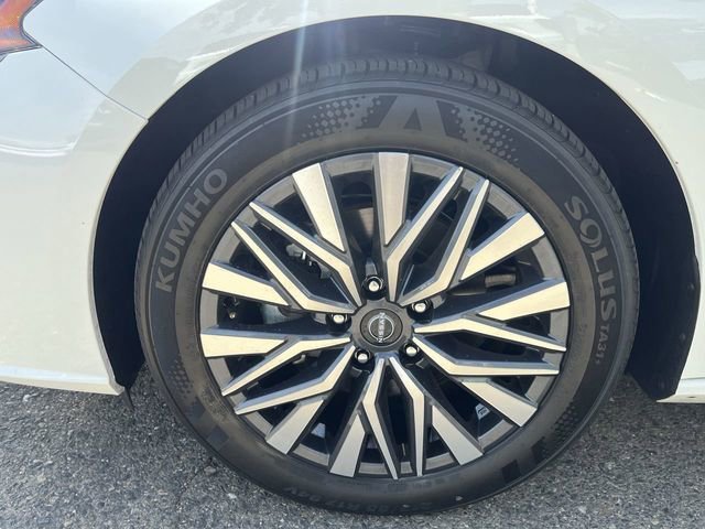 2025 Nissan Altima SV - Photo 29