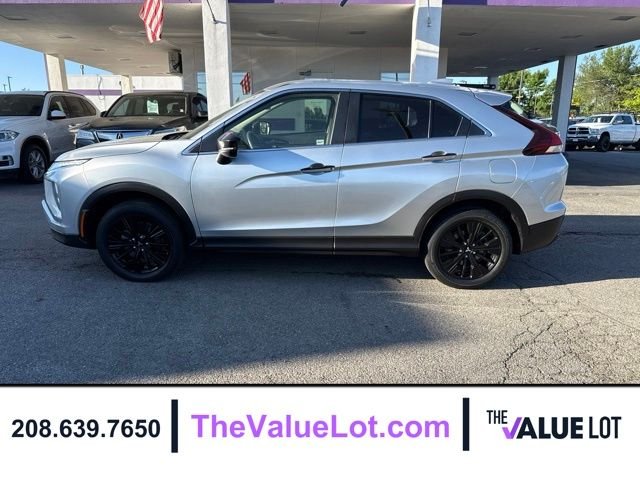 Used 2022  Mitsubishi LE image 7