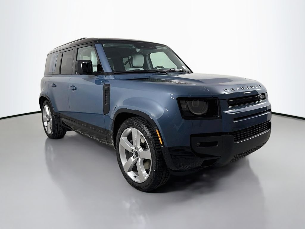 New 2026 Tasman Blue Land Rover X-Dynamic SE image 3