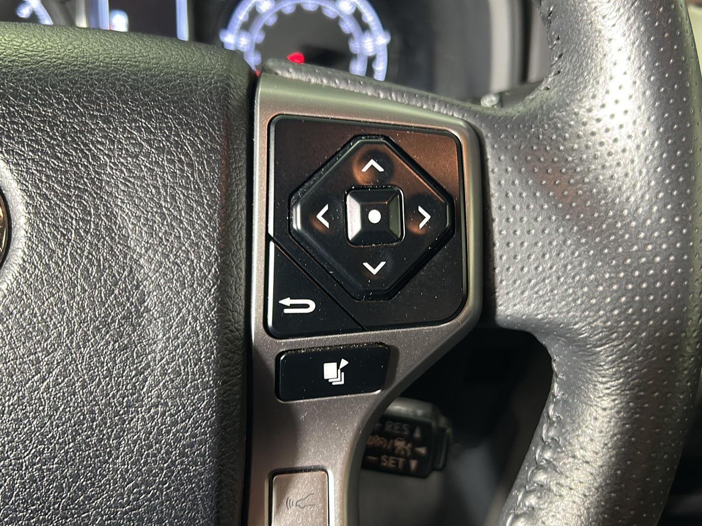 Used 2023 Ice Cap Toyota SR5 image 21