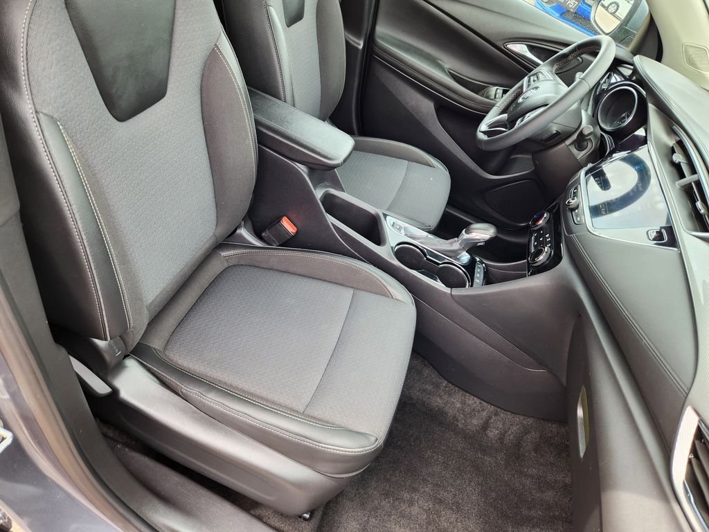 Used 2022 Gray Buick Preferred image 11