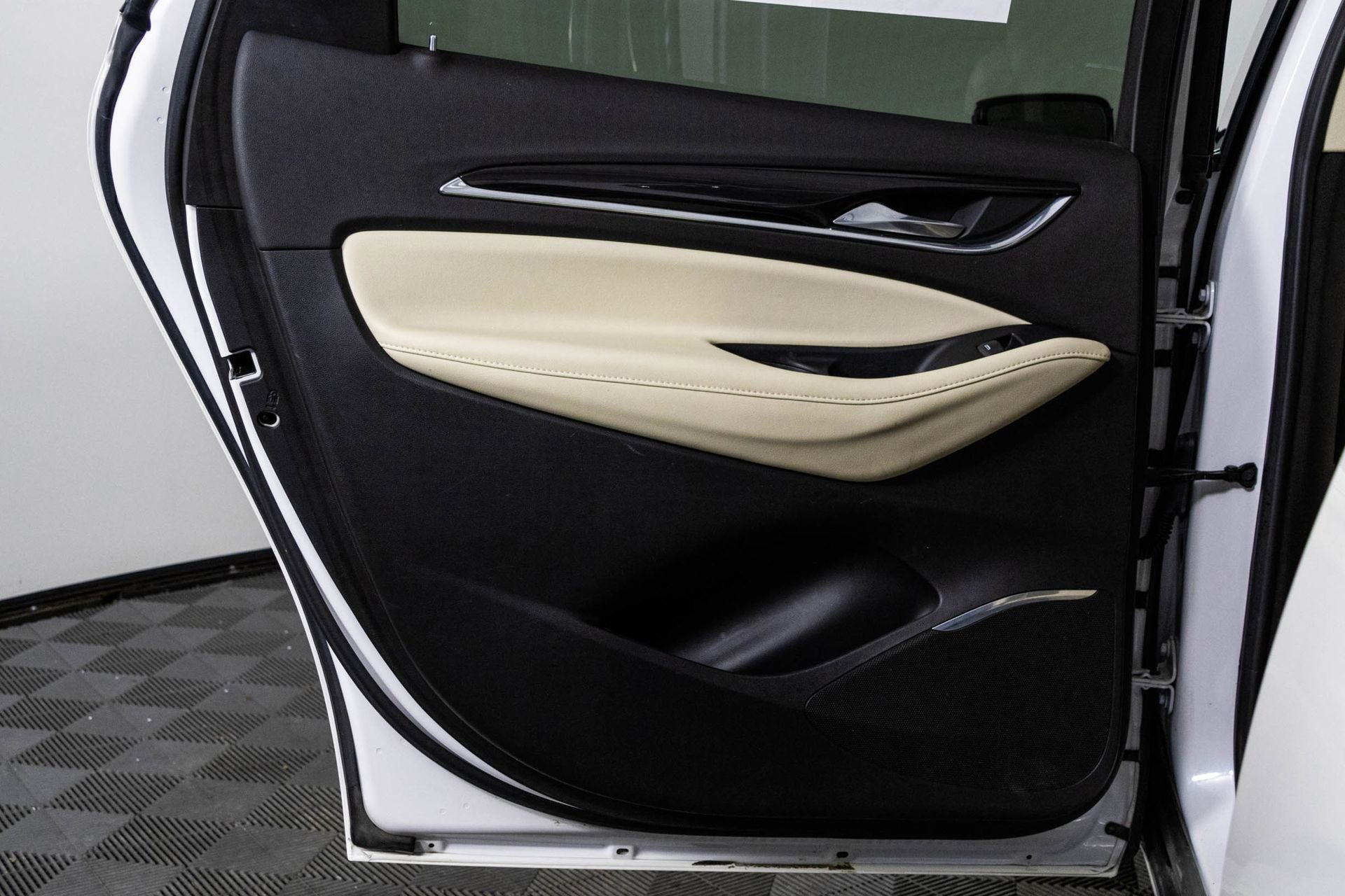 2023 BUICK ENCLAVE - Image 35