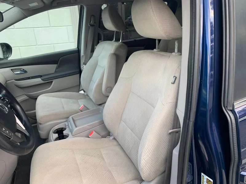 Used 2016 Blue Honda EX Minivan 4D image 17