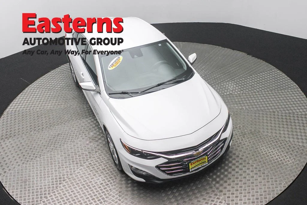 Used 2023 White Chevrolet LT image 3