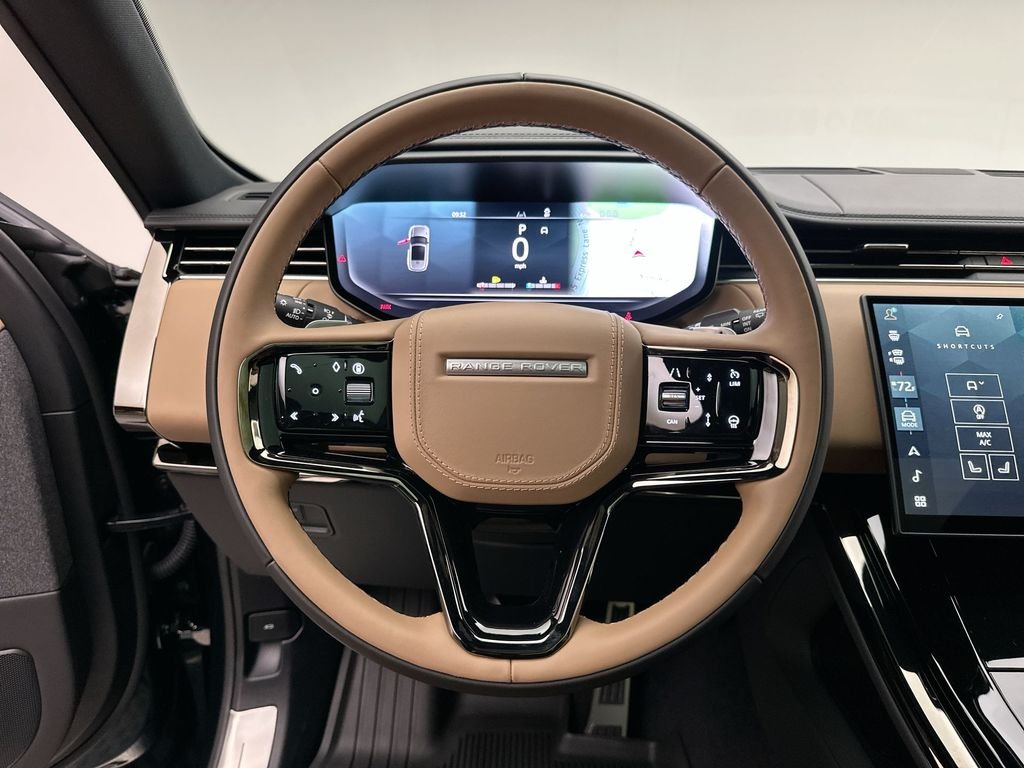 New 2026 British Racing Green SV Bespoke Ultra Met Gloss Land Rover Dynamic SE image 14