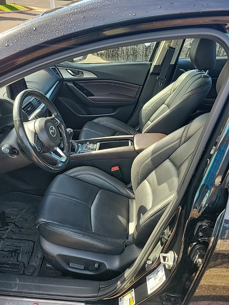 Used 2018 Black Mazda Touring image 8