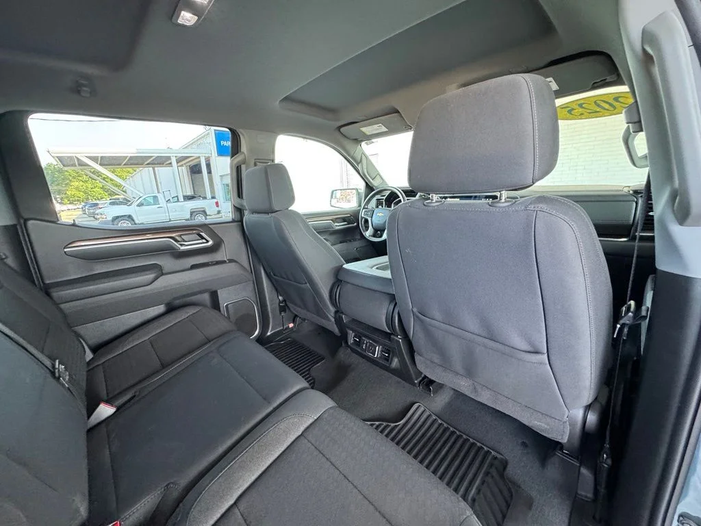 Used 2025 Gray Chevrolet LT image 26
