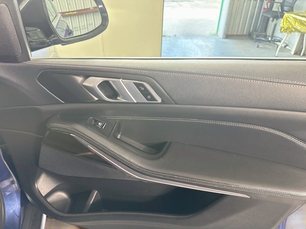 Used 2020 Phytonic Blue Metallic BMW sDrive40i image 27