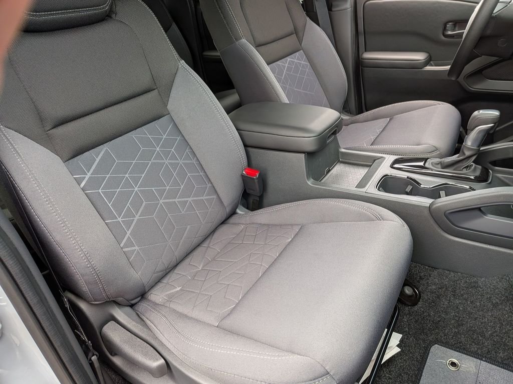 New 2026 Boulder Gray Pearl Nissan Crew Cab SV image 32