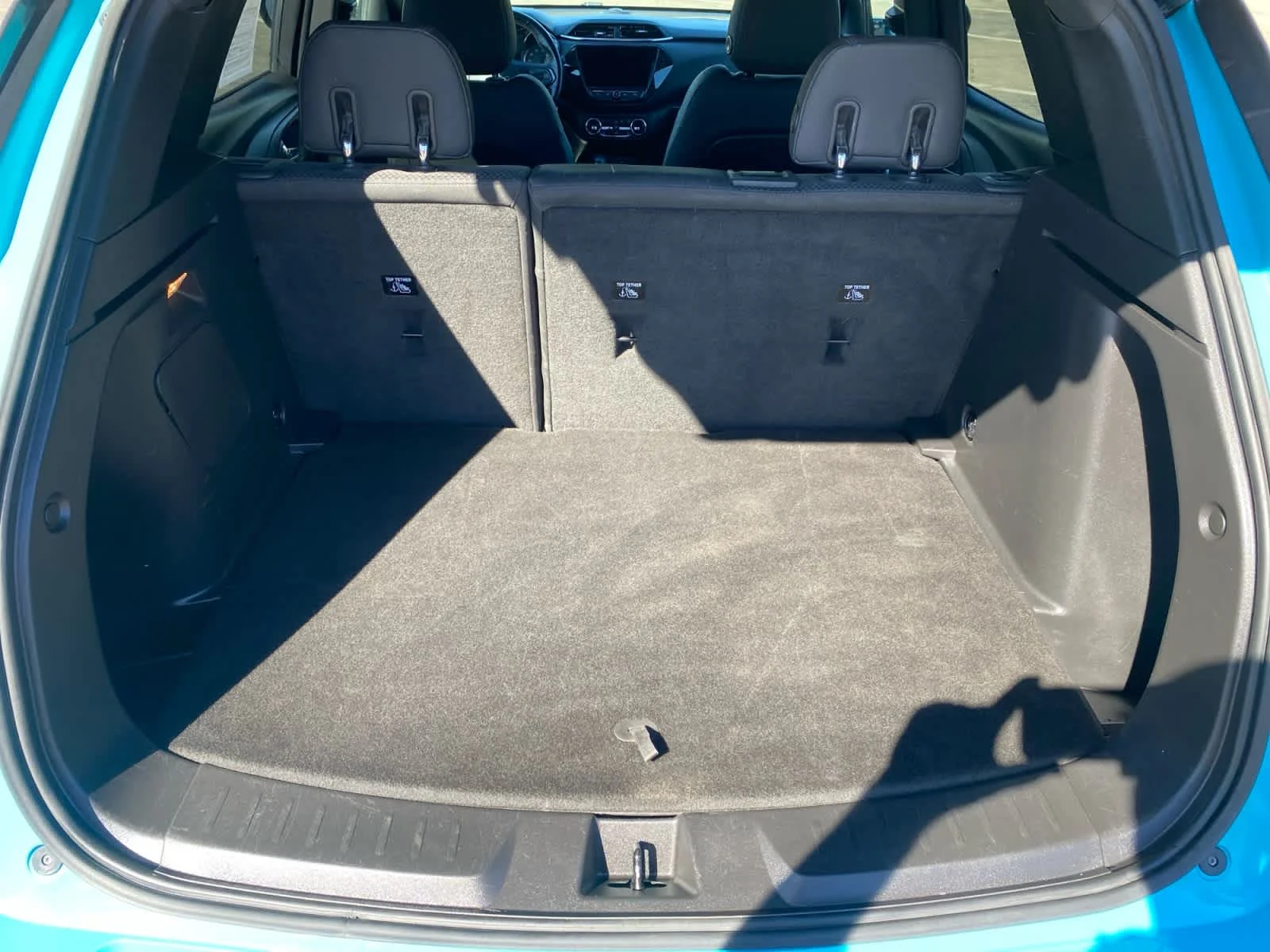 Used 2022 OASIS BLUE Chevrolet RS image 24