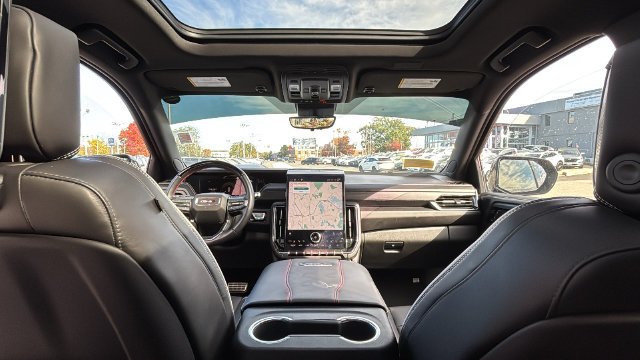 2025 GMC Yukon AT4 Ultimate - Photo 24
