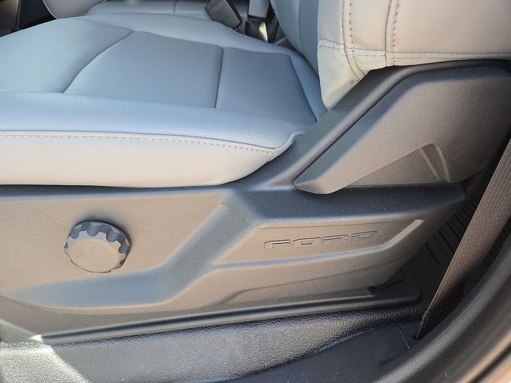 New 2026 Oxford White Ford F-350® XL image 20