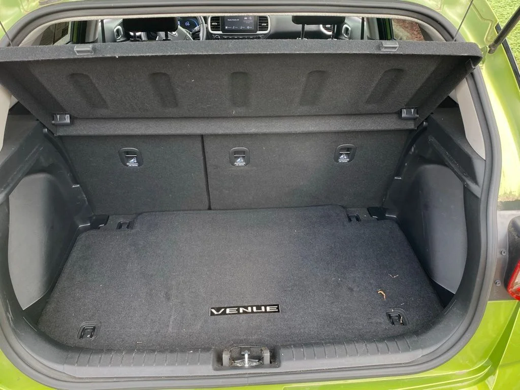 Used 2024 Green Hyundai SEL image 11