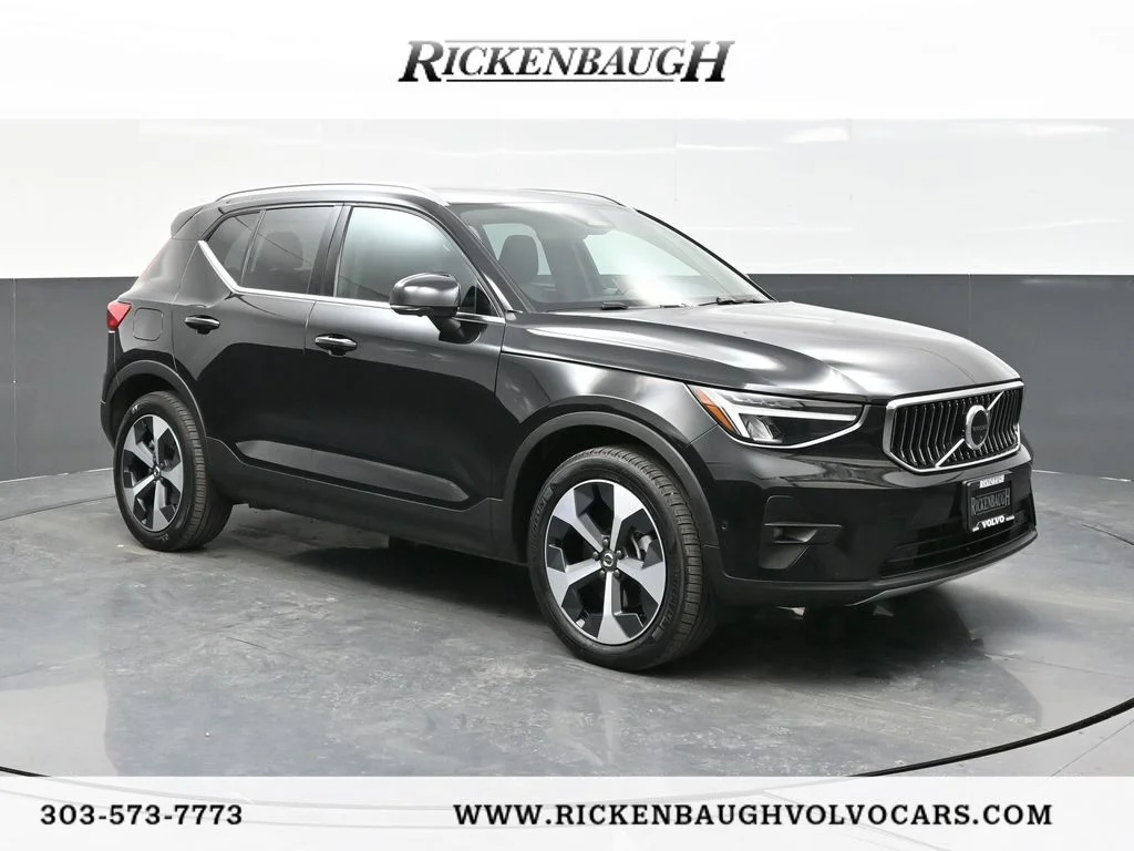 2025 Volvo XC40 B5 Plus Bright AWD's photo