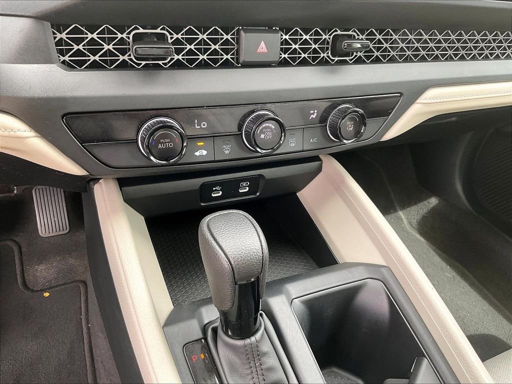 Used 2024 White Honda LX image 25