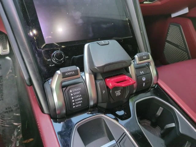 Used 2021 Black Lamborghini Base image 23