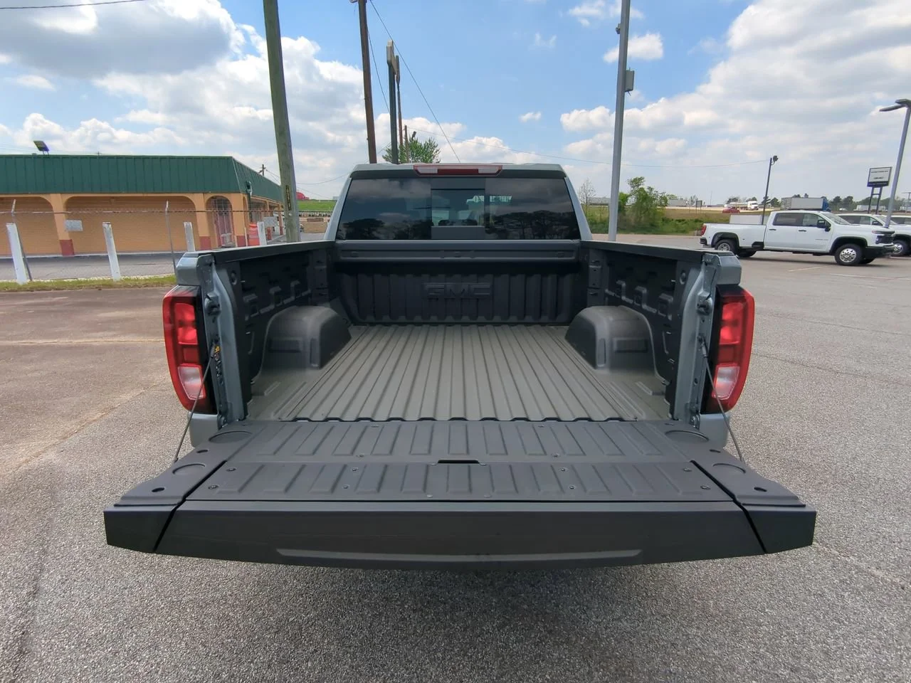 2026 GMC Sierra 1500 Elevation - Photo 12