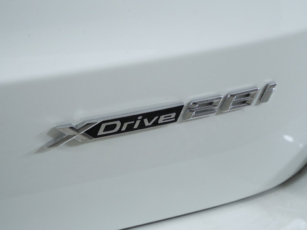 New 2027 Alpine White BMW xDrive28i image 12