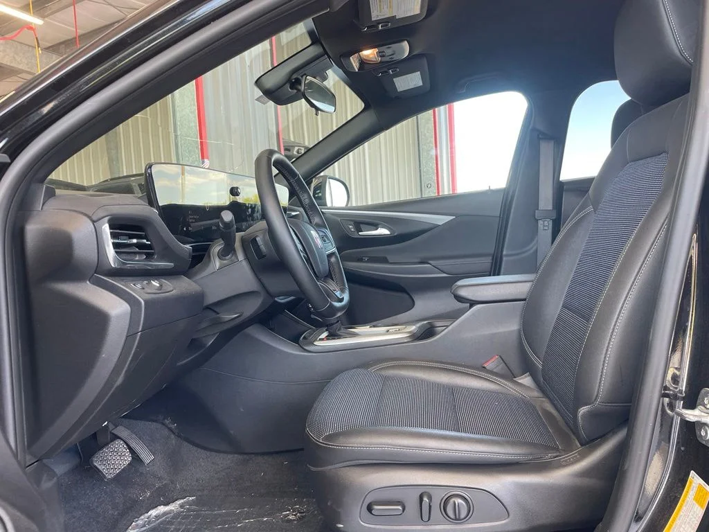 Used 2025 Black Buick Preferred image 10