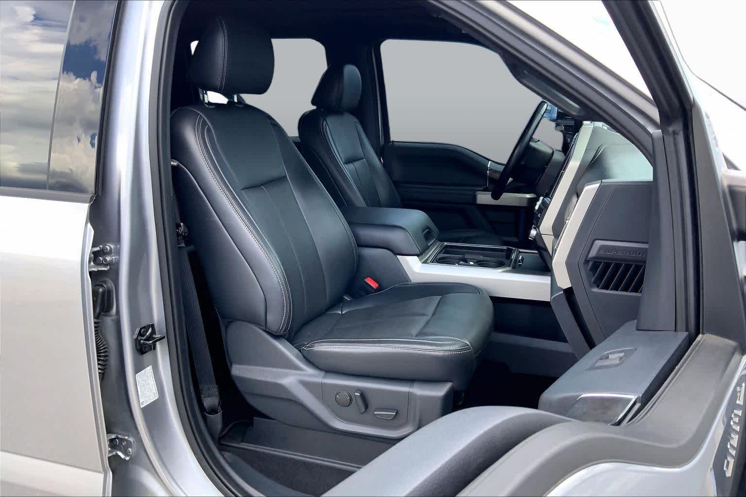 Used 2022 Iconic Silver Metallic Ford LARIAT image 9