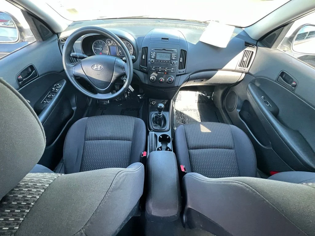 Used 2010 Polar White Hyundai GLS image 15