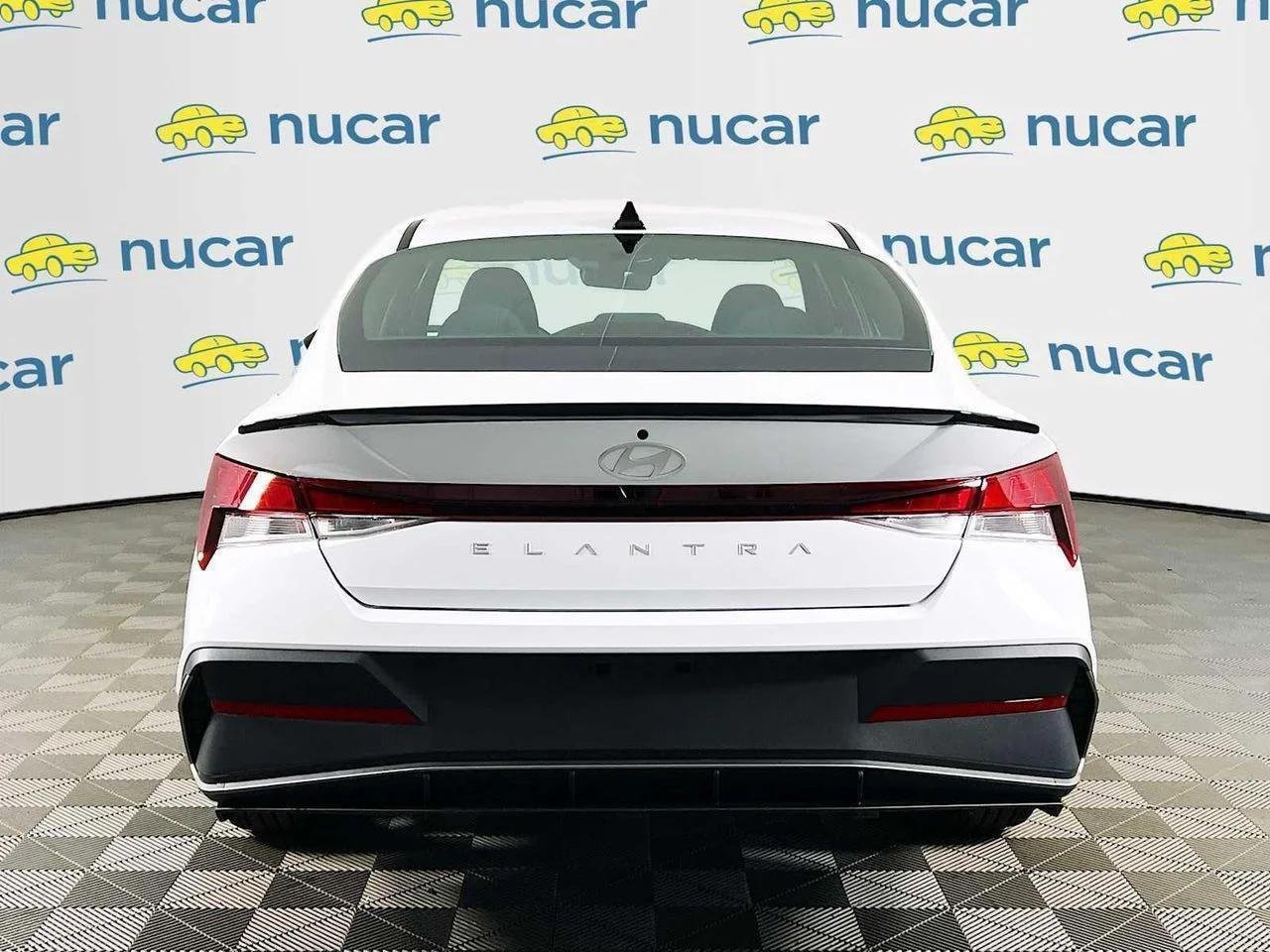 2026 Hyundai Elantra — photo 6