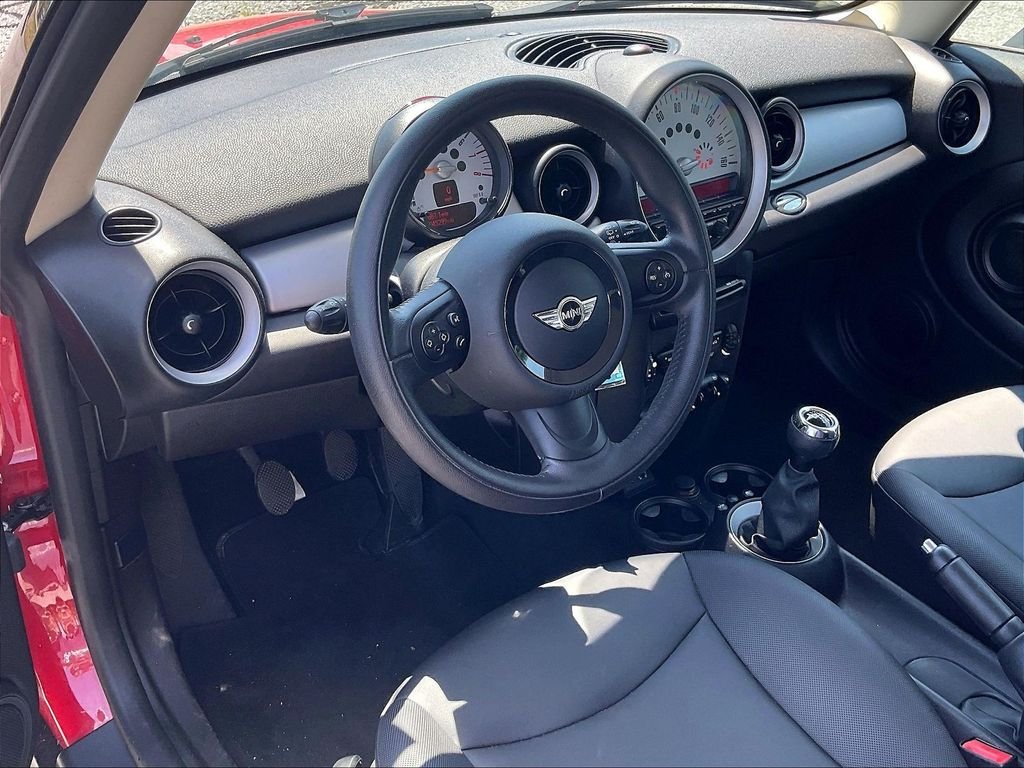Used 2013 Red MINI Base image 8