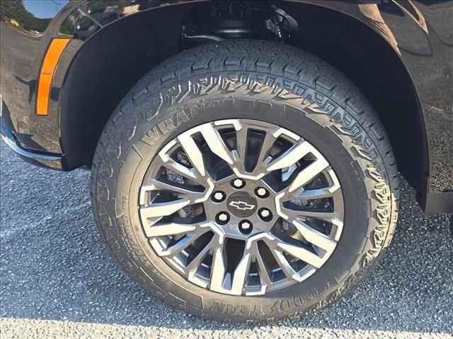 New 2026 Black Chevrolet Z71 image 33