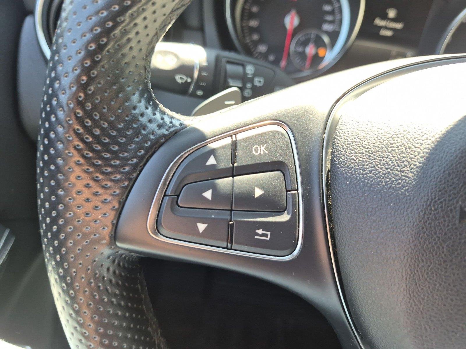 Used 2020  Mercedes-Benz GLA 250 image 20