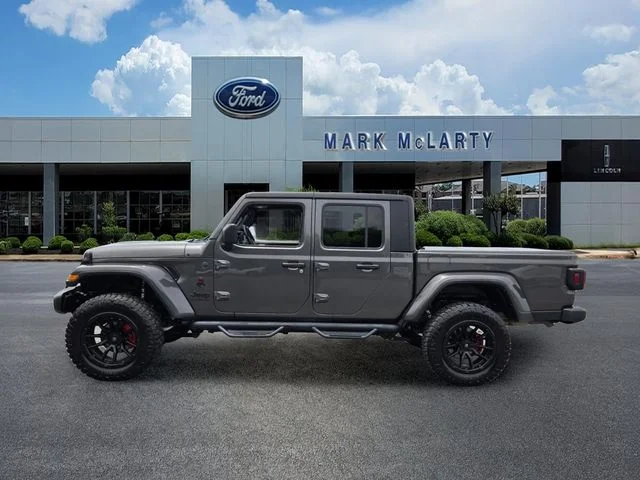 Used 2022 Gray Jeep Sport image 2