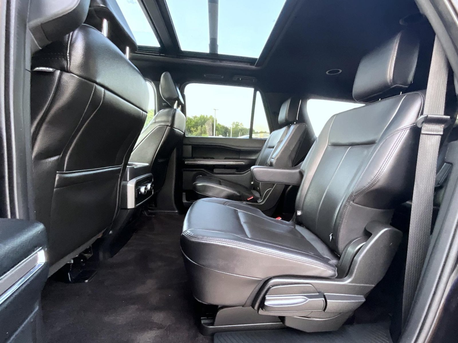Used 2021 Black Metallic Ford XLT image 24