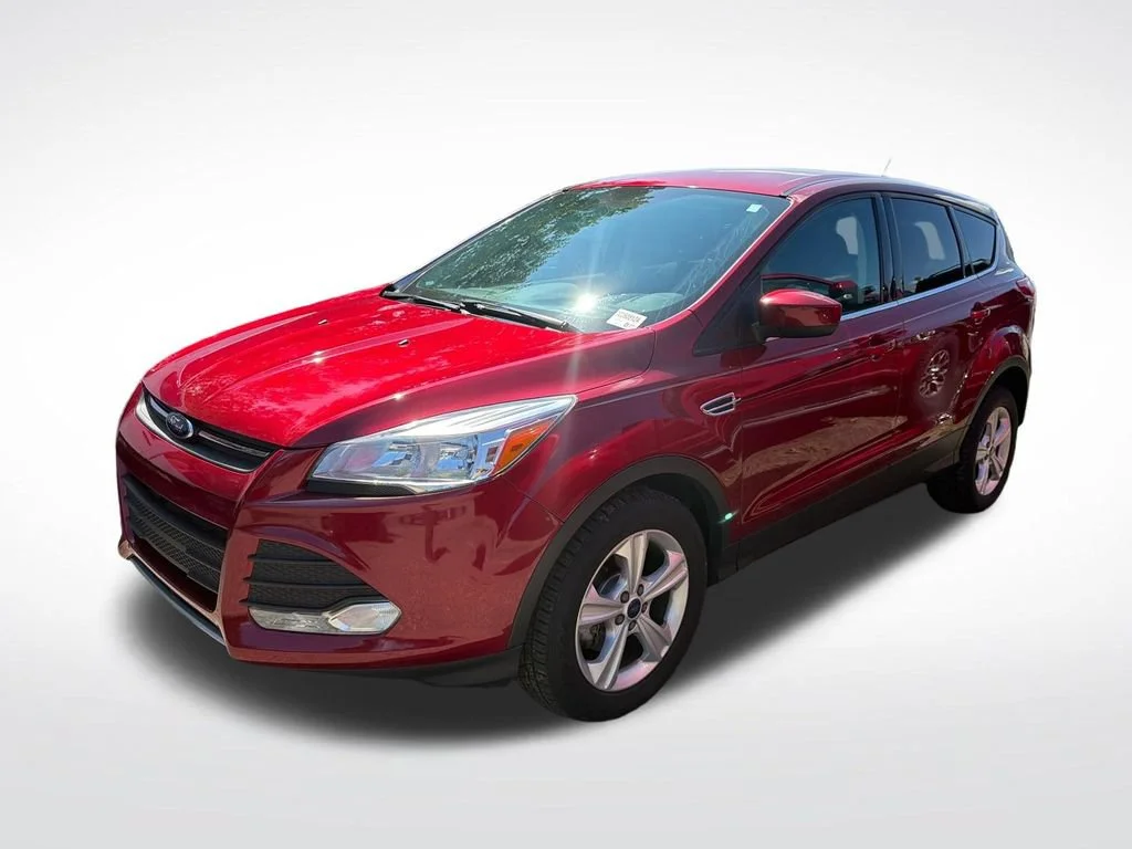 Used 2016 Ford Escape SE with VIN 1FMCU0G73GUB14240 for sale in Clinton, MI