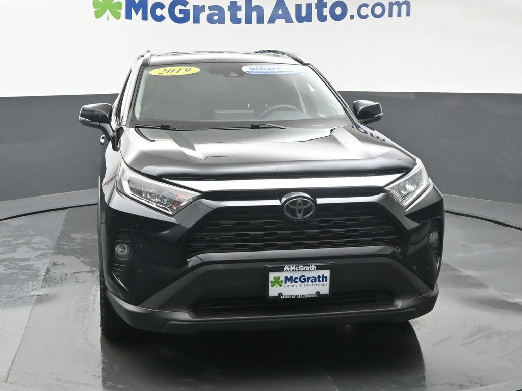 Used 2019 Black Toyota XLE Premium image 5