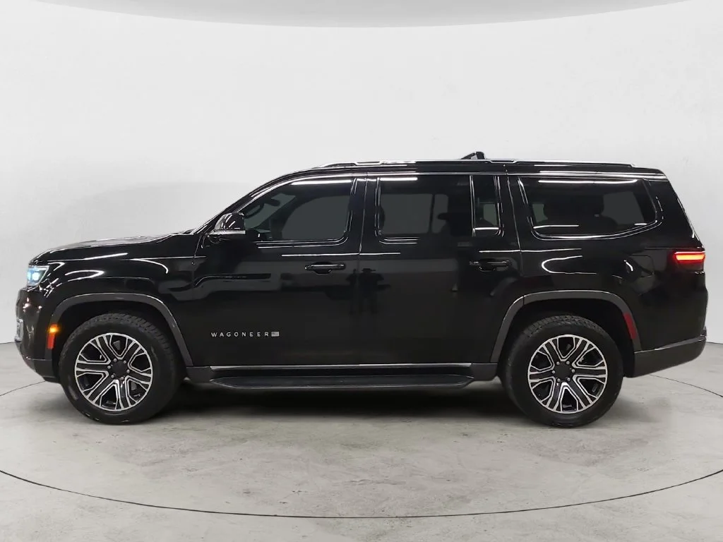 Used 2022 Black Jeep Series III image 12