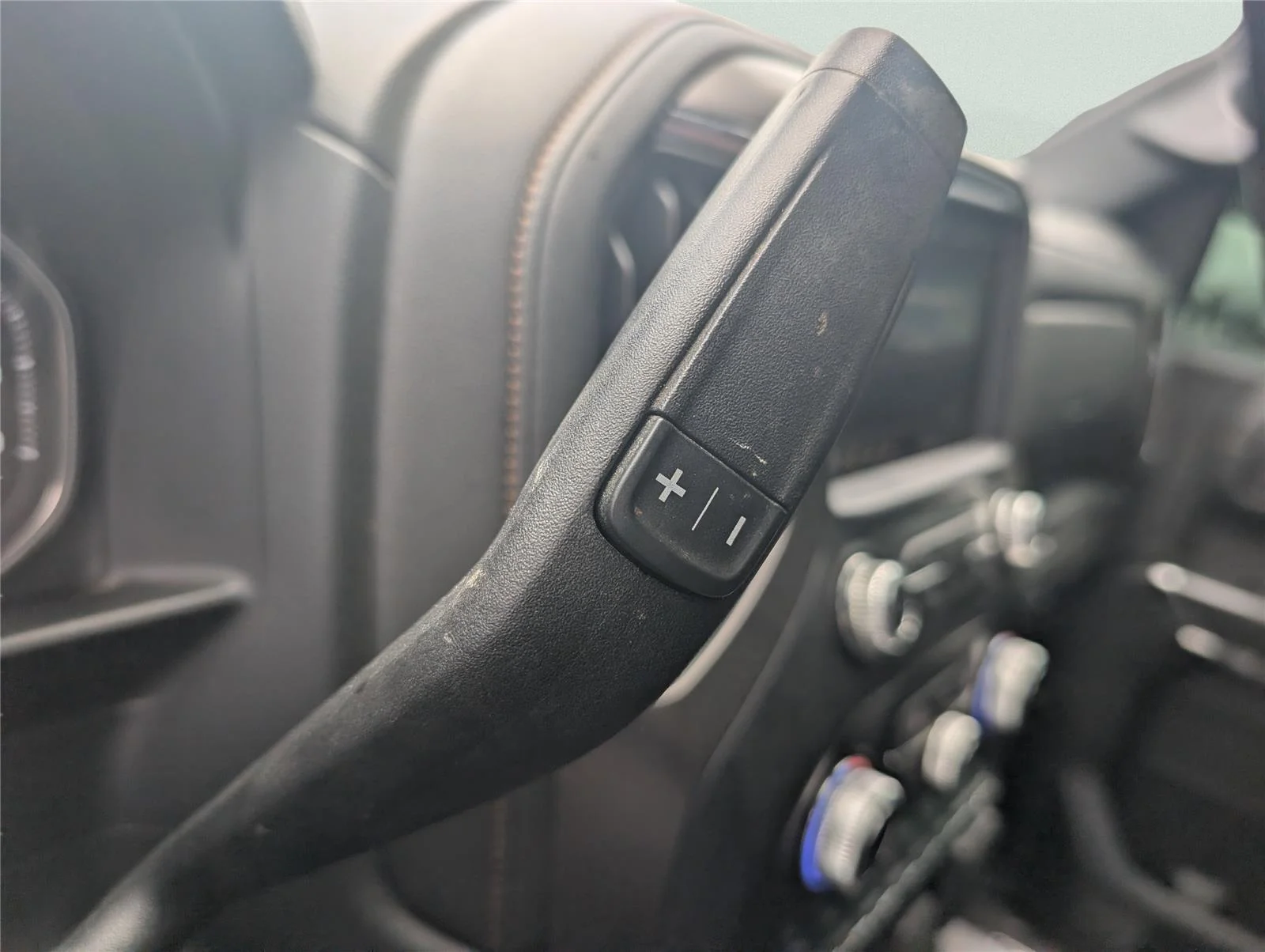 Used 2021 Onyx Black GMC AT4 image 24