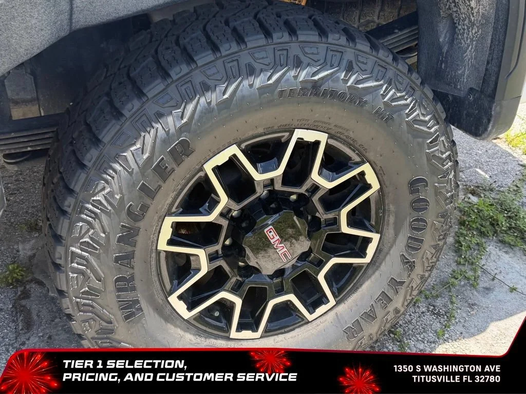 Used 2024 Summit White GMC AT4X image 3