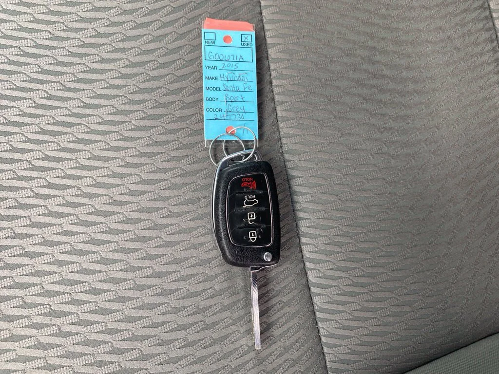 Used 2015  Hyundai  image 29