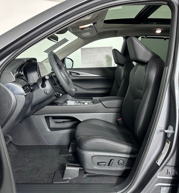 Certified Used 2026 Gray INFINITI LUXE image 14