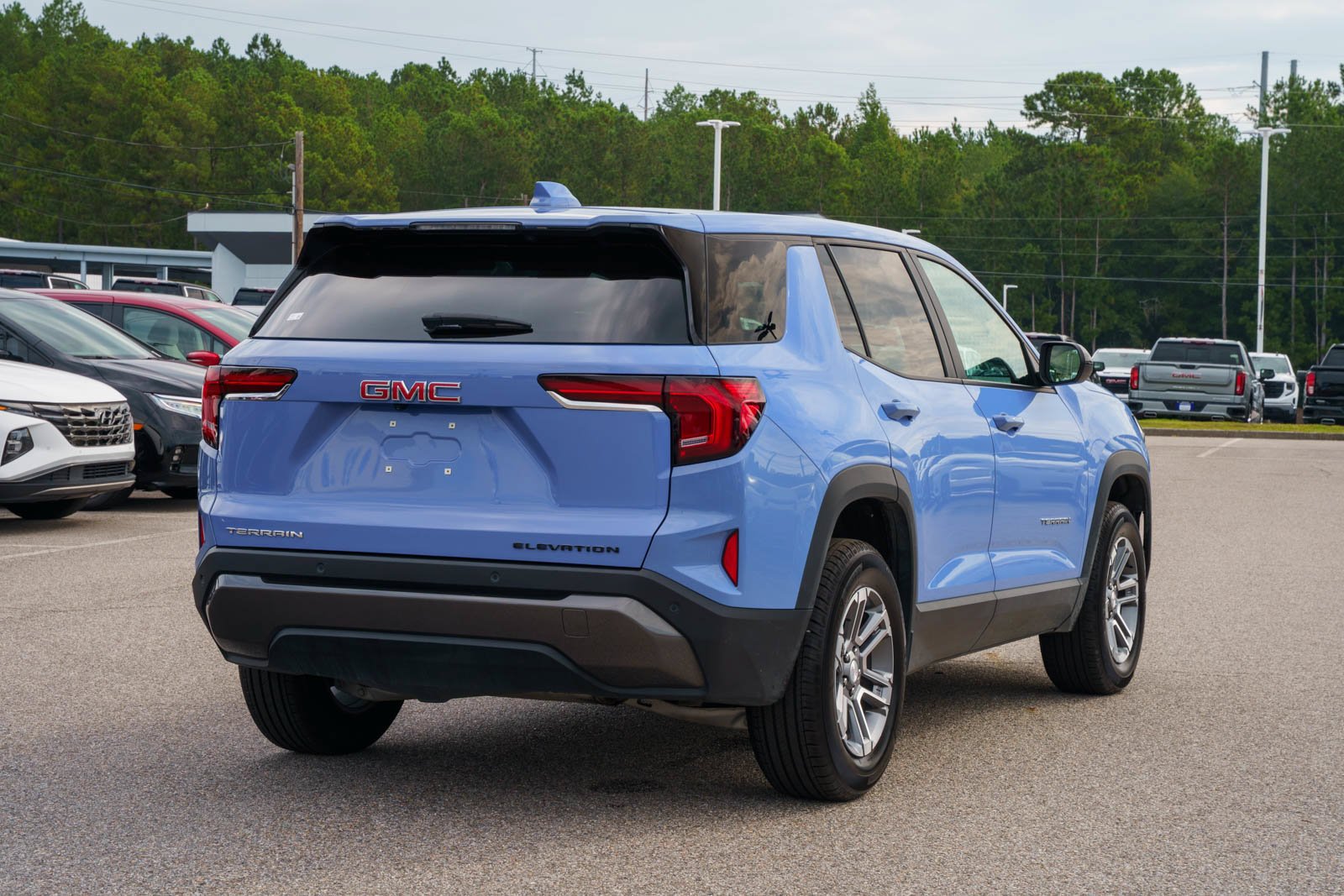 Used 2026 Blue GMC Elevation image 6