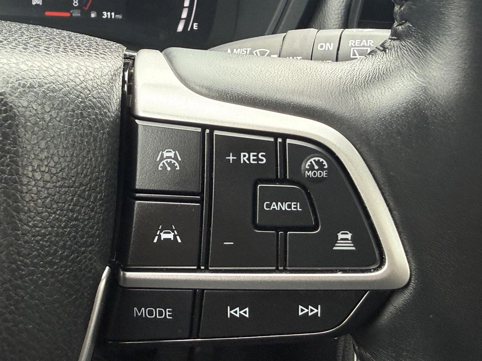 Used 2025 Midnight Black Metallic Toyota XLE image 27