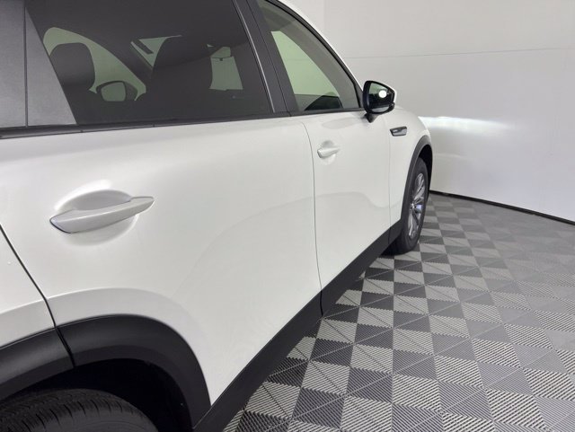 New 2026 White Mazda 3.3 Turbo Select image 9
