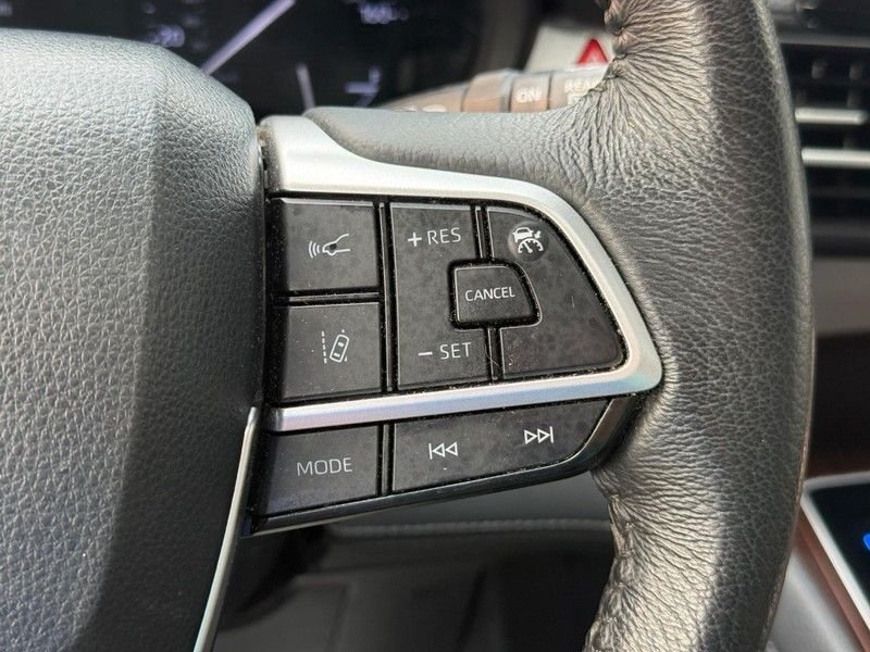 Used 2023 Pearl Toyota XLE image 22