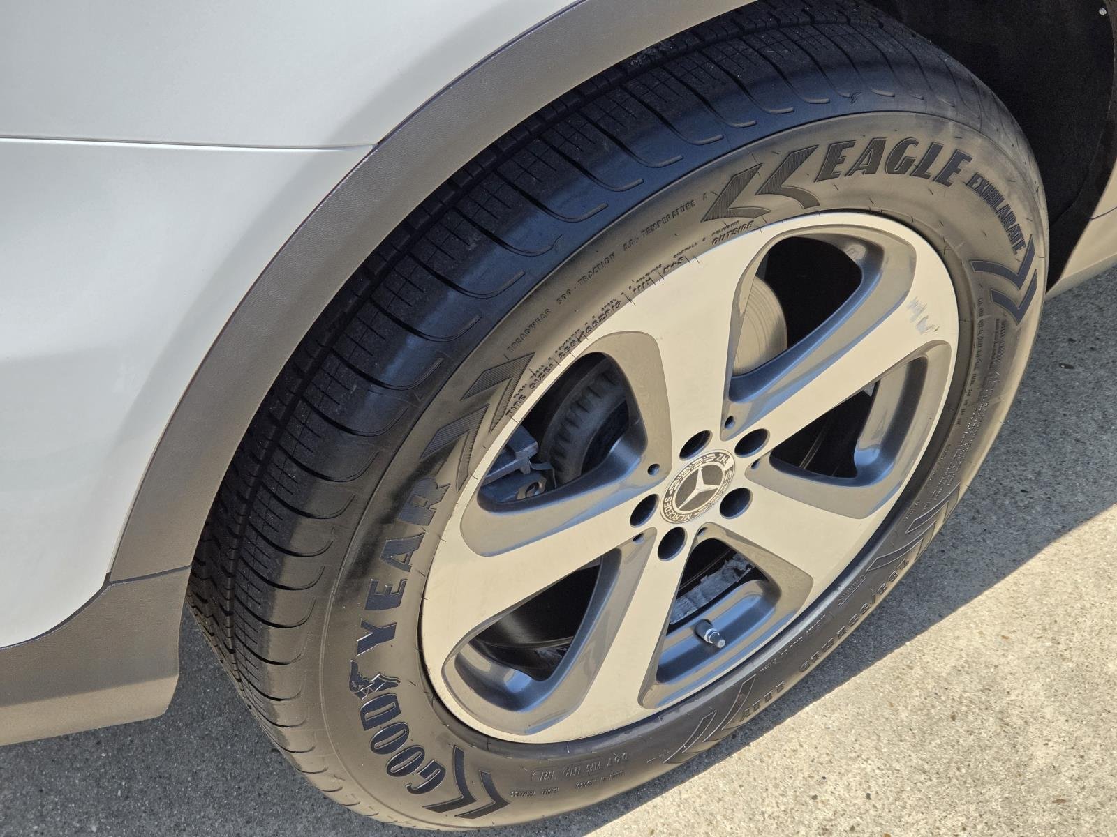 Used 2019 Polar White Mercedes-Benz GLC 300 image 9