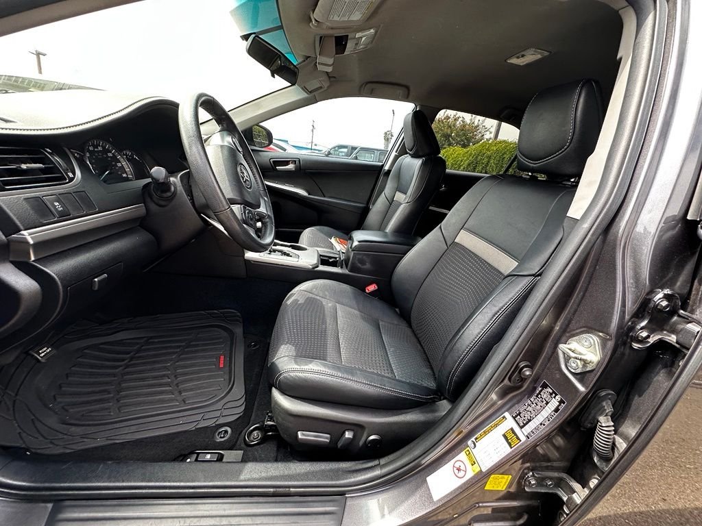 Used 2014 Gray Toyota SE image 19